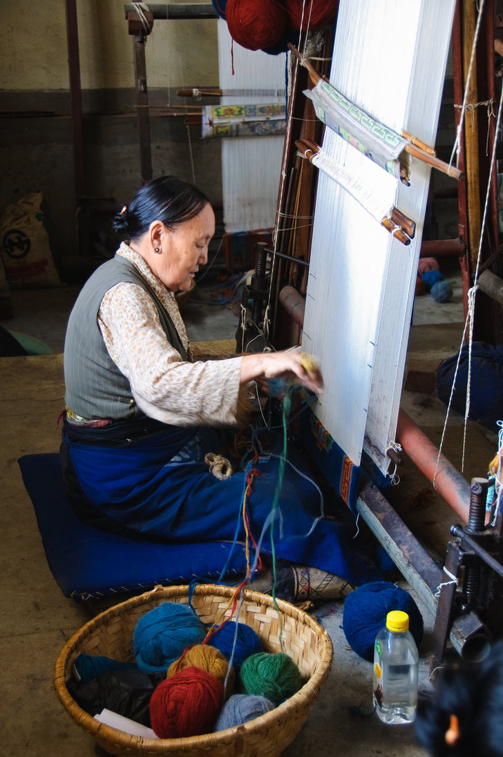Tibetan carpet weaver
