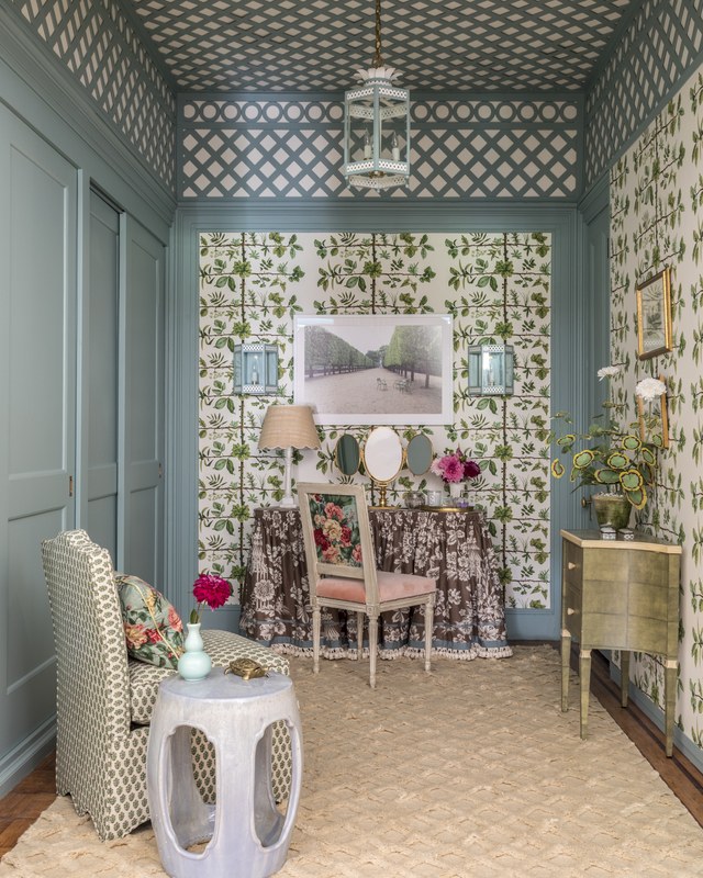 Dressing area by henry