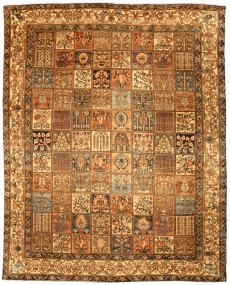 A Persian Bakhtiari rug BB3320