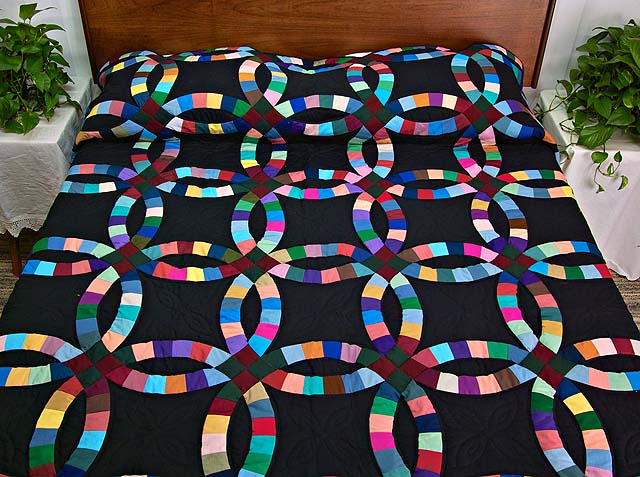 Amish quilt double wedding ring