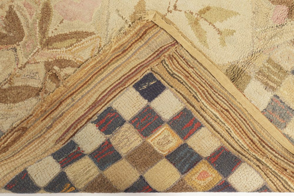 Mid-20th century Botanic Motifs on Checkered Beige Background Hooked Wool Rug BB3025