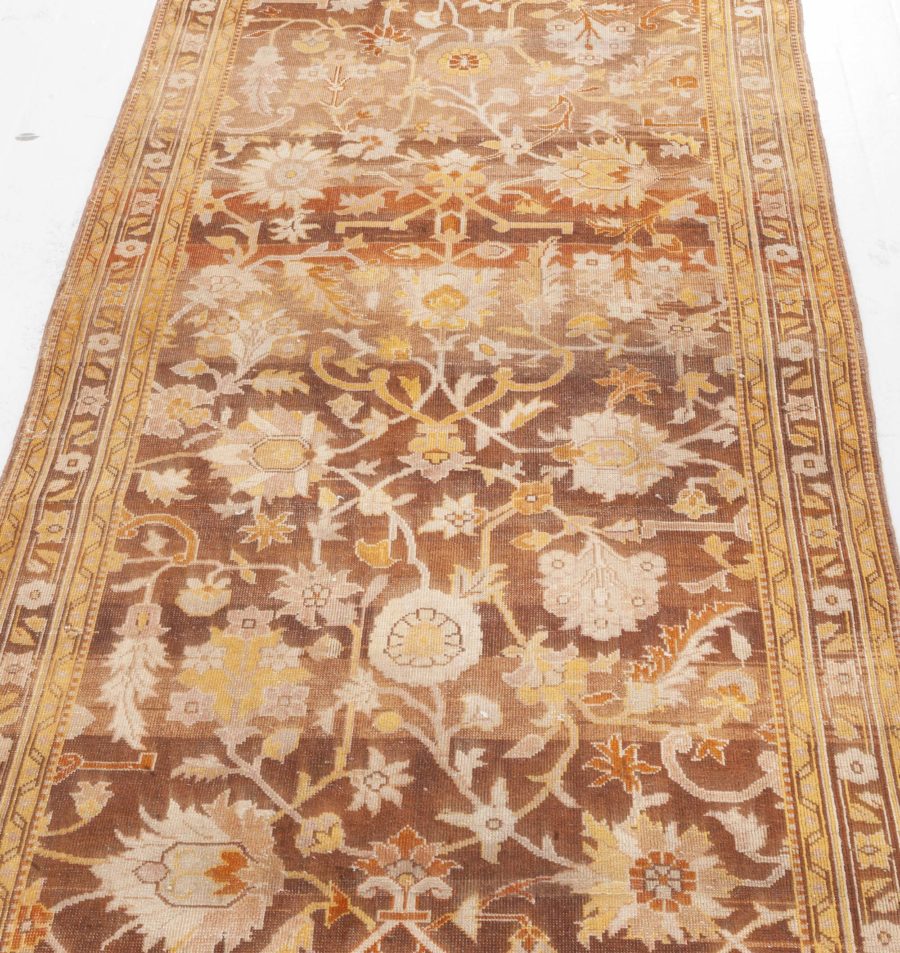 One-of-a-kind Vintage Indian Amritsar Narrow & Long Handmade Wool Runner BB4894