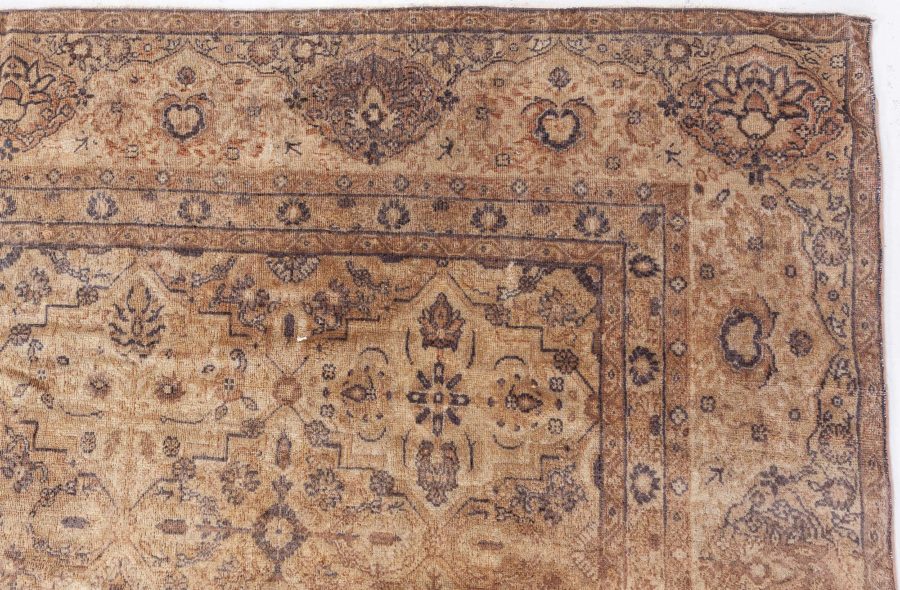 Fine Antique Turkish Sivas Handmade Wool Rug BB8443