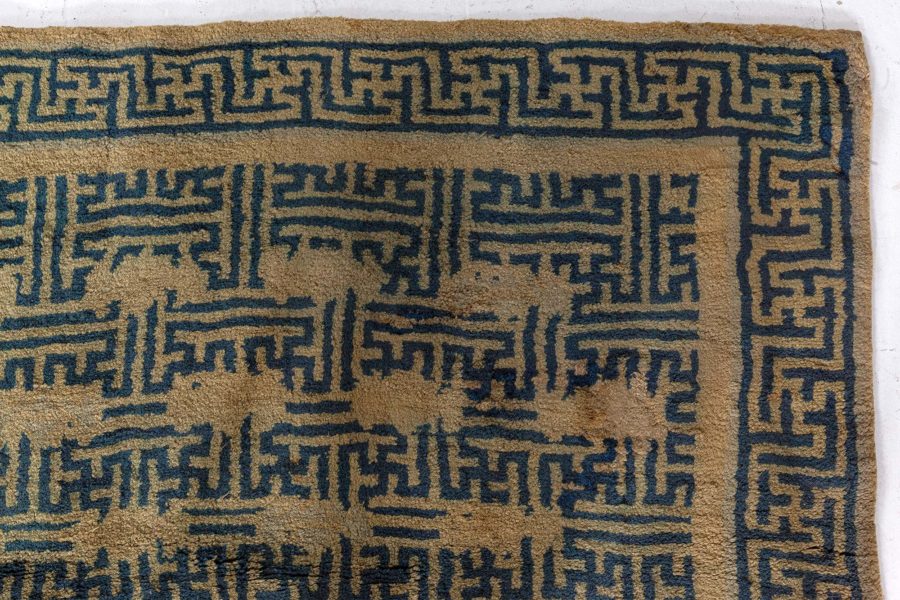 One-of-a-Kind Vintage Chinese Carpet BB8469