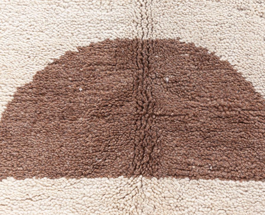 Mid-20th Century Moroccan Art Deco Design Natural Undyed Wool Rug BB8471