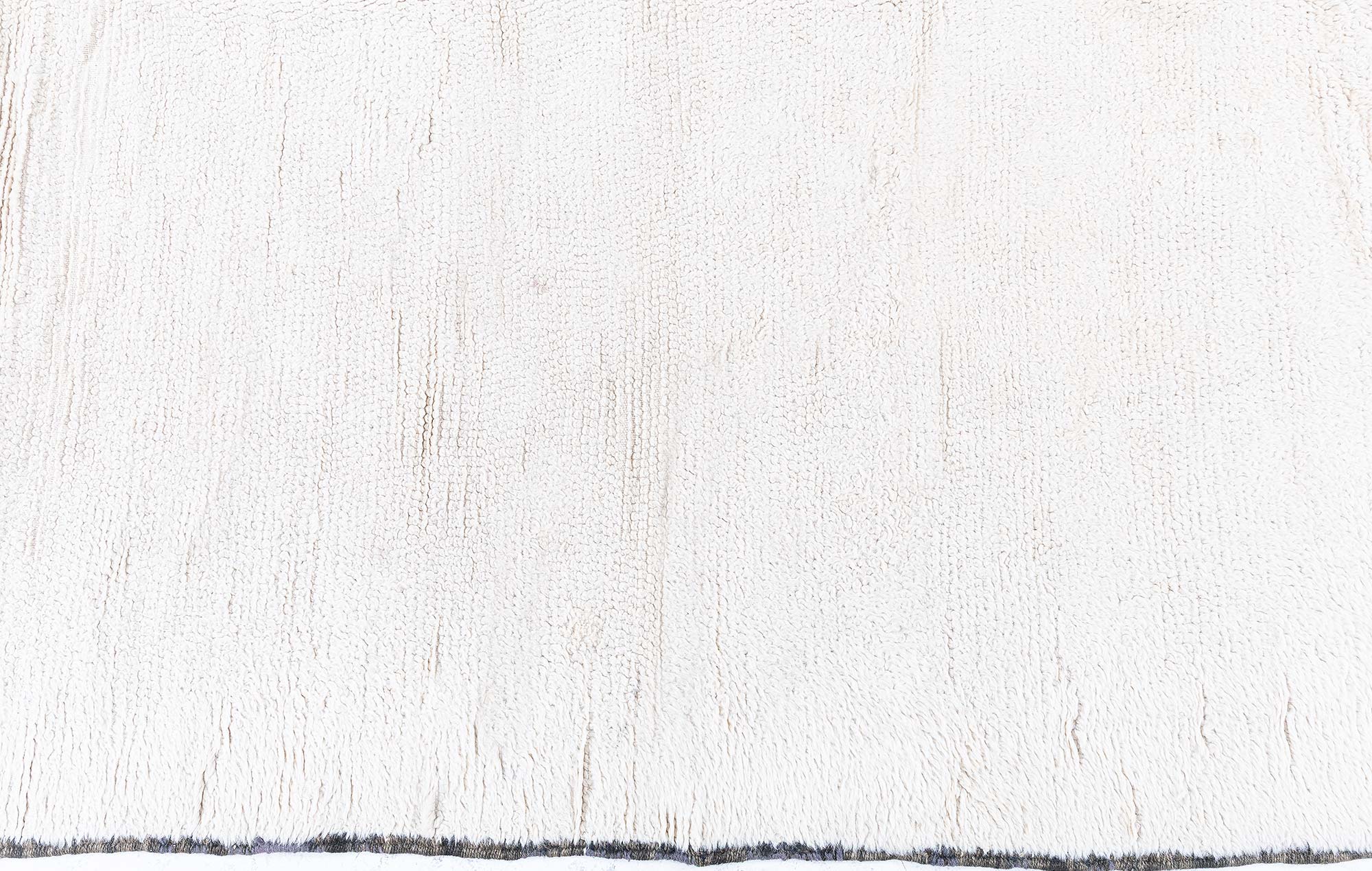 Vintage Moroccan Abstract Cream Hand-Knotted Wool Rug BB8973 Vintage Moroccan Abstract Cream Hand-Knotted Wool Rug BB8973