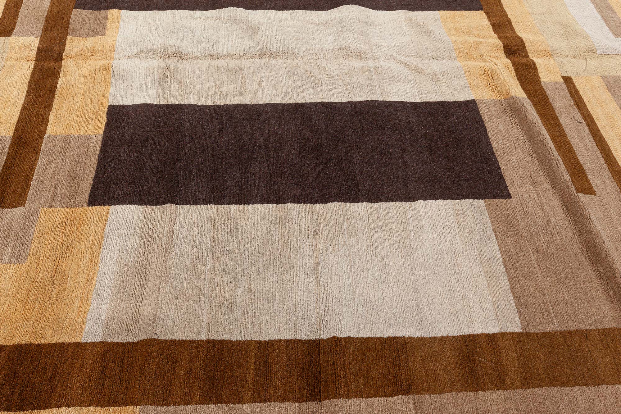 Modern Art Deco-Inspired Wool Rug N10944 Modern Art Deco-Inspired Wool Rug N10944