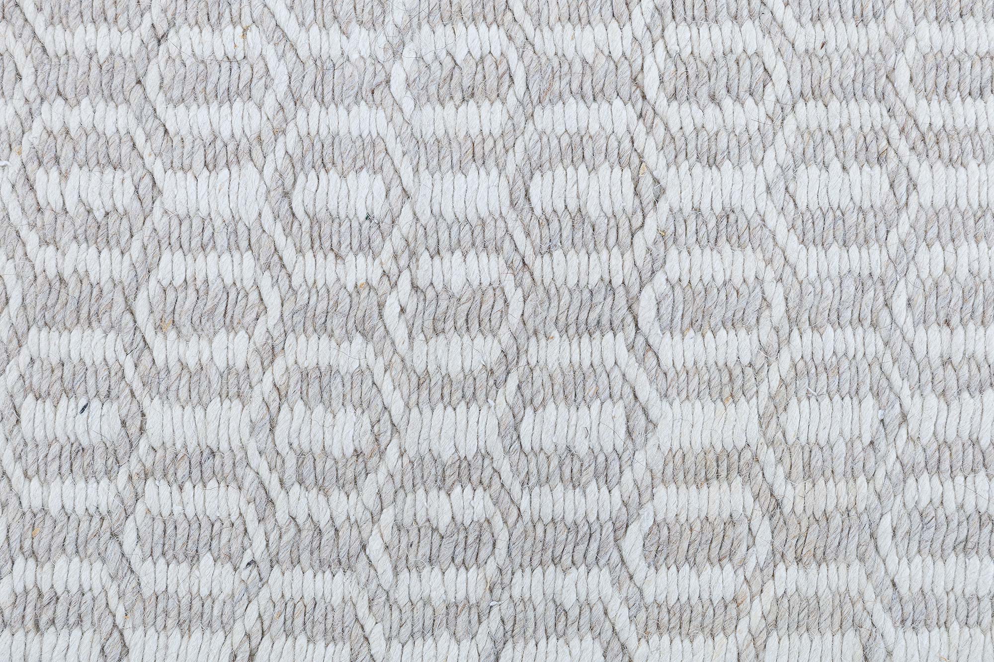 Flatweave Modern Geometric Light Gray Wool Rug “Maillon” N11295 Flatweave Modern Geometric Light Gray Wool Rug “Maillon” N11295
