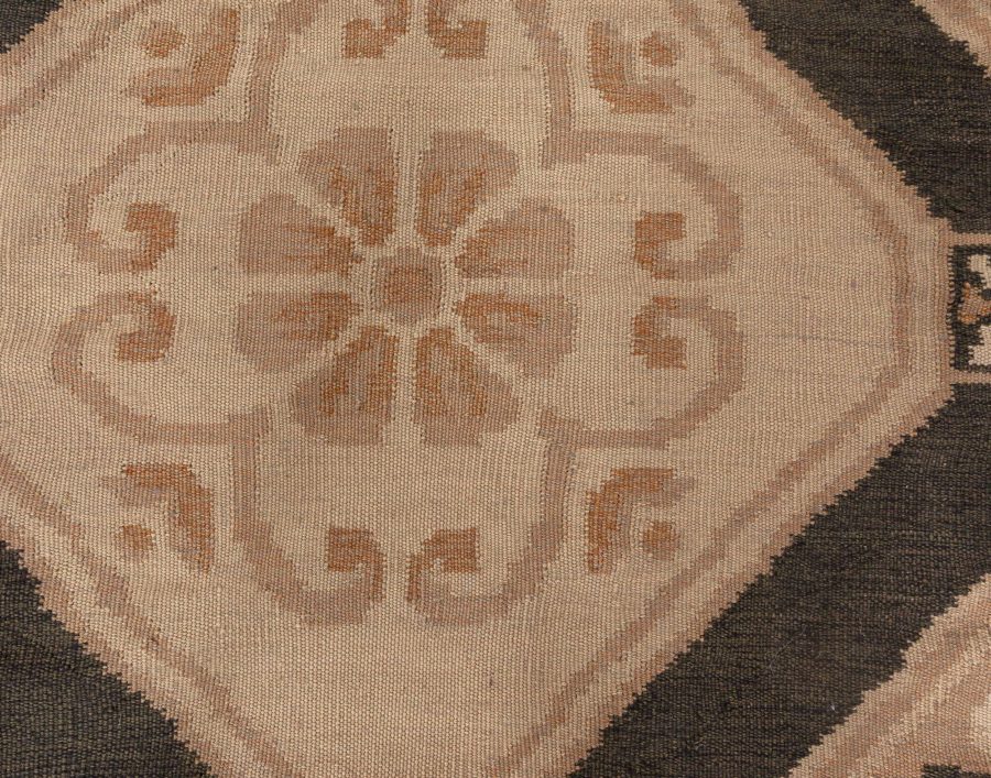 Doris Leslie Blau Collection Oversized Bessarabian Flower Design Rug N12769