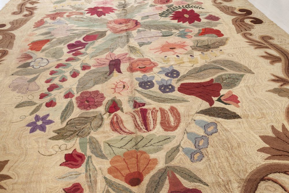 Vintage American Hooked Colorful Floral Handmade Wool Rug BB7396