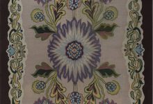 Midcentury Ivory with Lilac Flower-Head Hooked Wool Rug BB7401