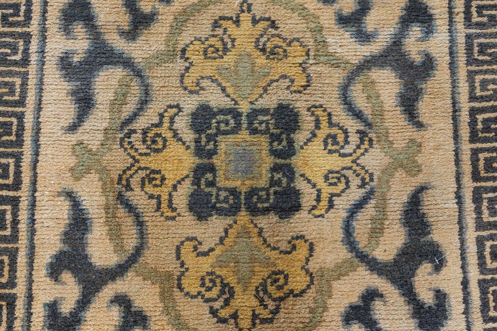 Mid-20th Century Floral Beige, Blue, Green, Yellow Japanese Handwoven Wool Rug BB7432