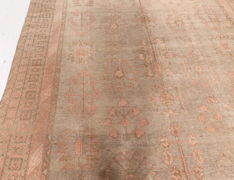 Mid-20th Century Samarkand Handmade Wool Rug BB6289