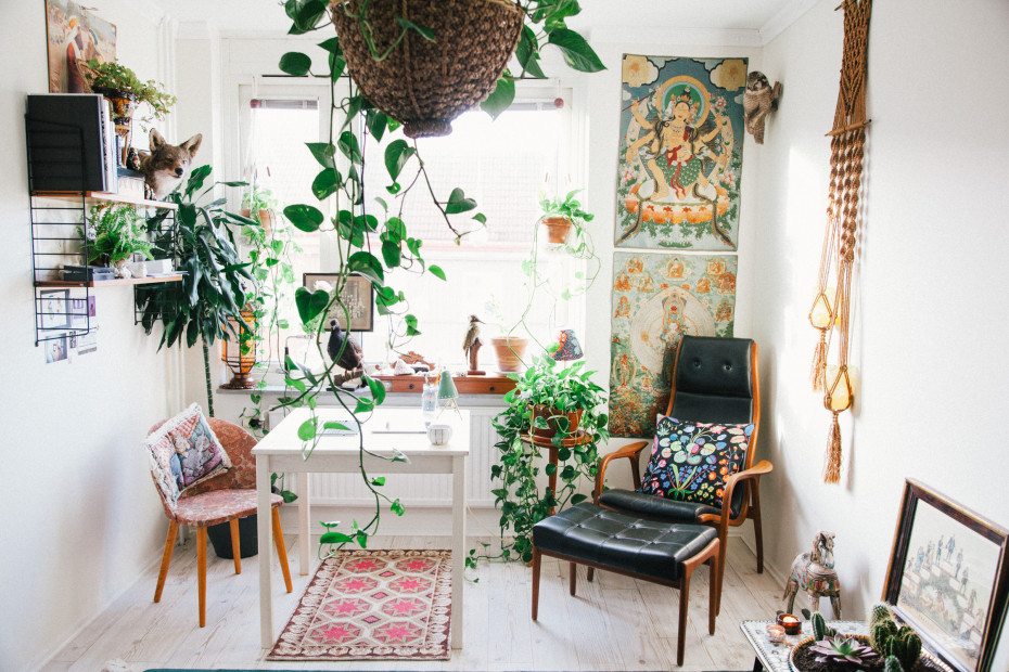 pantone greenery interior indoor plants boho bohemian interior decor design interior decor trends 2017