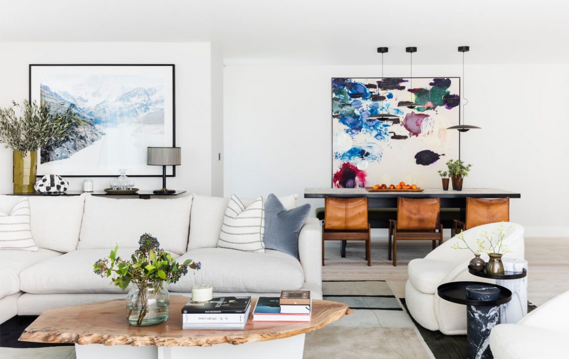 elegant modern interior decor, elegant living room, abstract painting, art in living room, glamour interior
