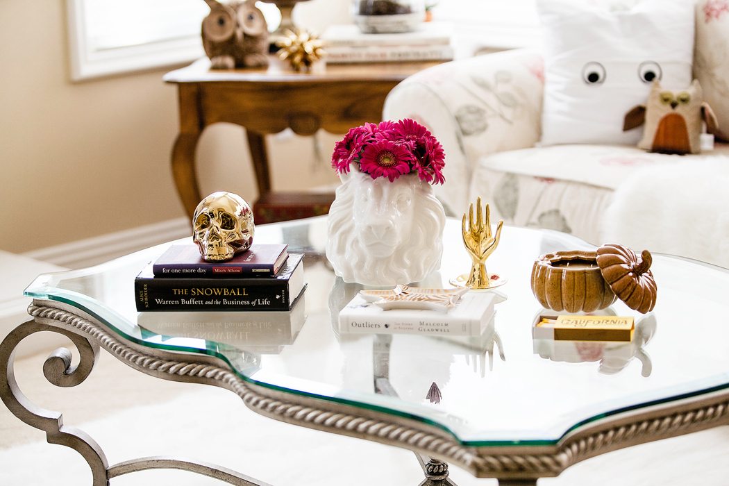 coffee table styling, interior decor, interior decorating, living room decor, living room decorating, glamour interior, glamour decor
