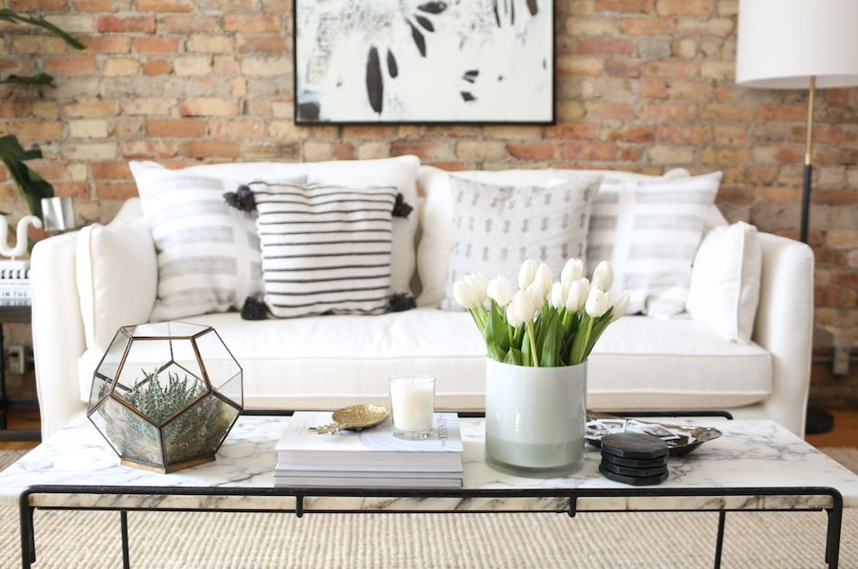 coffee table styling, interior decor, interior decorating, living room decor, living room decorating, glamour interior, glamour decor