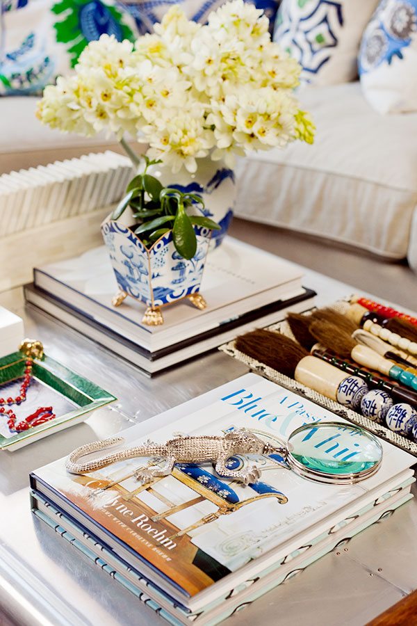 coffee table styling, interior decor, interior decorating, living room decor, living room decorating, glamour interior, glamour decor