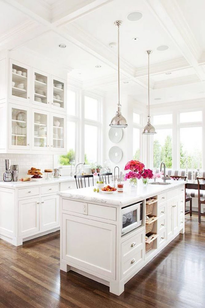 lauren conrad interior decor, white kitchen, English kitchen, kitchen decor