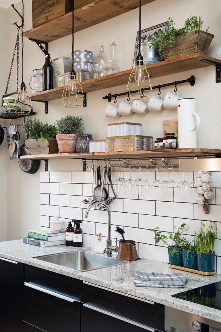 5 Ways to Style an ‘Anne with an E’ Inspired Farmhouse Kitchen 5 Ways to Style an ‘Anne with an E’ Inspired Farmhouse Kitchen