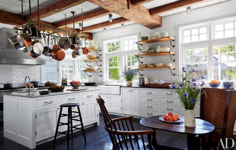 5 Ways to Style an ‘Anne with an E’ Inspired Farmhouse Kitchen