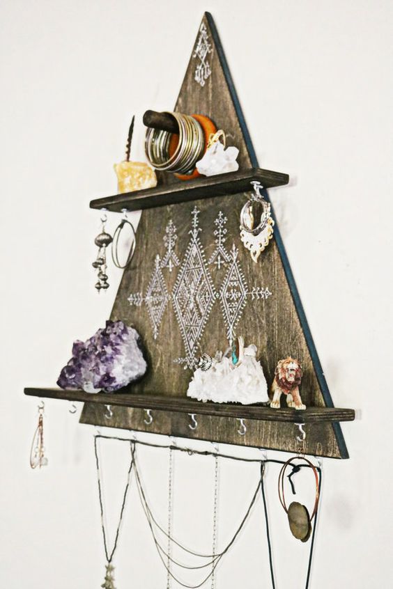 home decor tricks, jewellery hanger