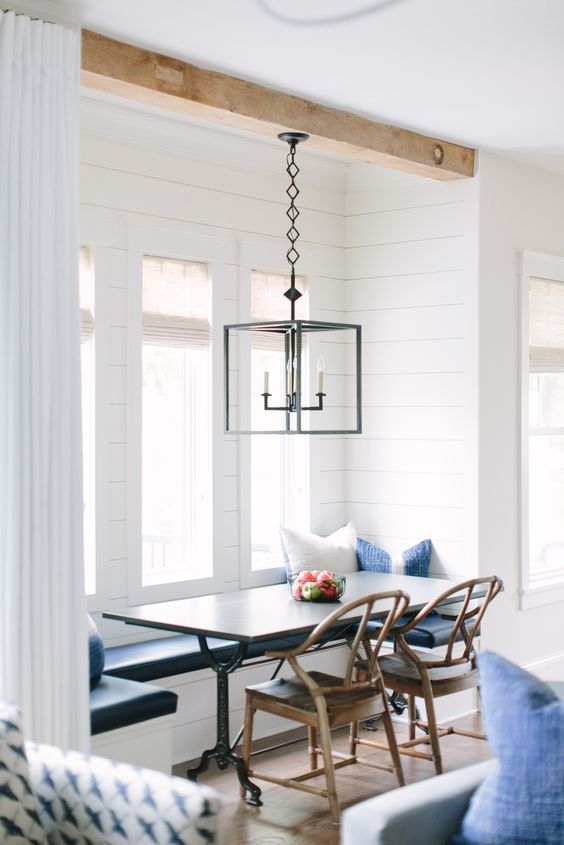 dining nook, breakfast nook, dining room decor. farmhouse dining room