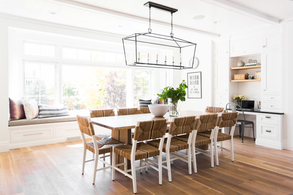 dining nook, breakfast nook, dining room decor. farmhouse dining room