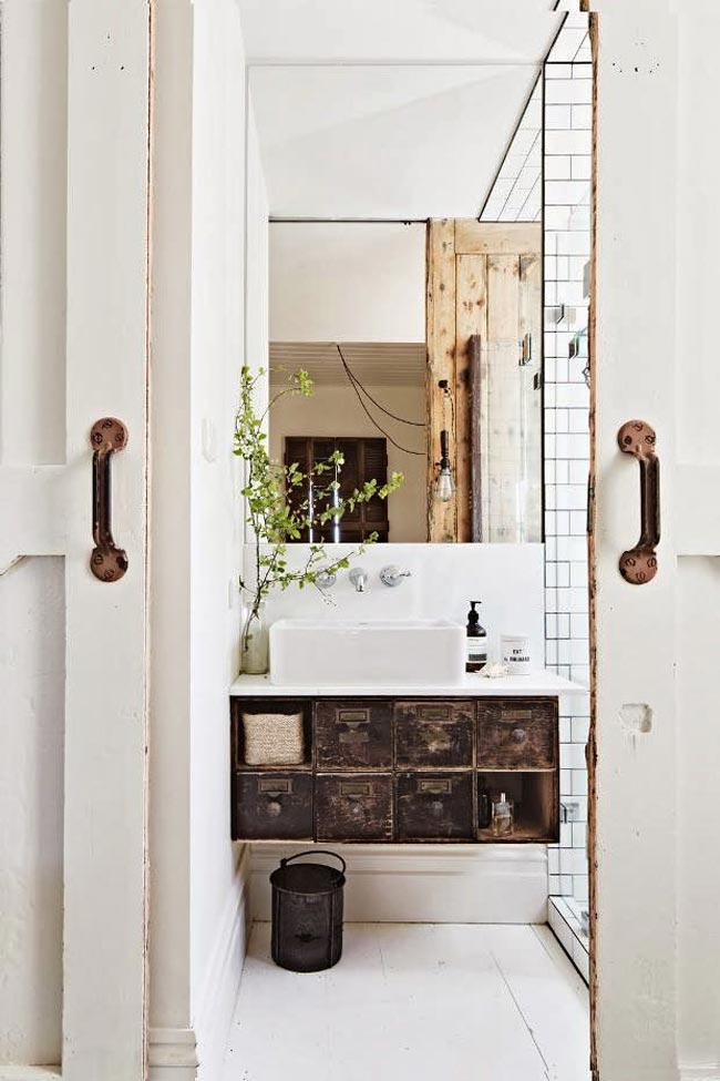 wabi-sabi-bathroom-decor