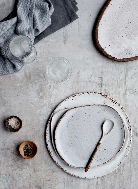 wabi-sabi-handmade-pottery-decorations.