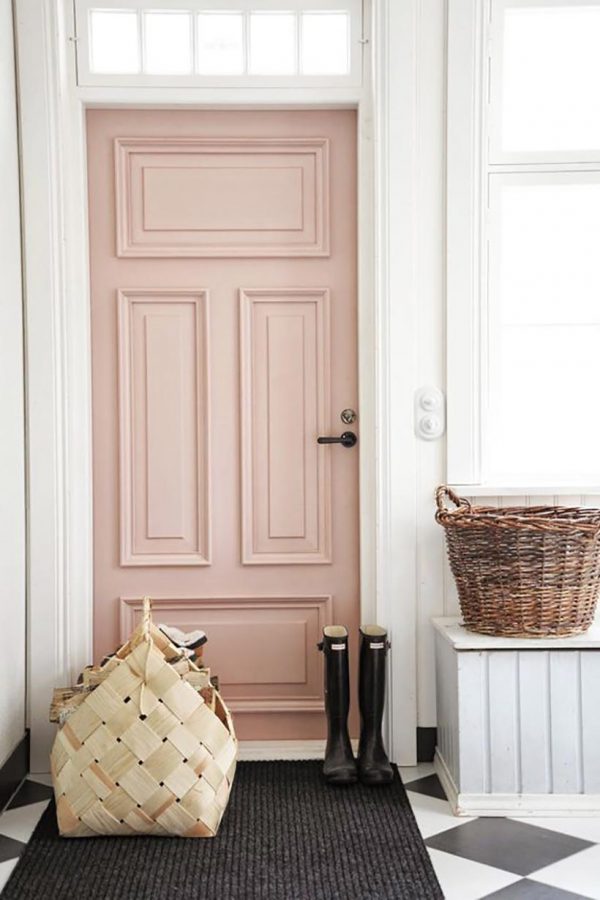 2018-interior-decor-trends-colorful-doors