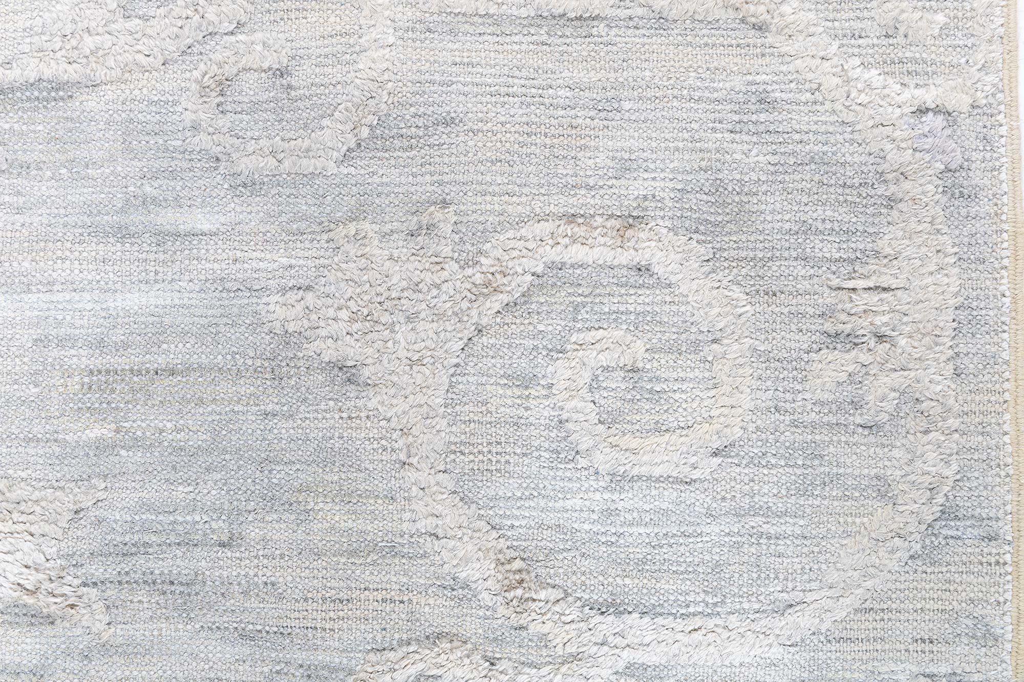 Vintage Chinese Floral Light Gray Hand-Knotted Silk Runner (Fragment) BB8941 Vintage Chinese Floral Light Gray Hand-Knotted Silk Runner (Fragment) BB8941