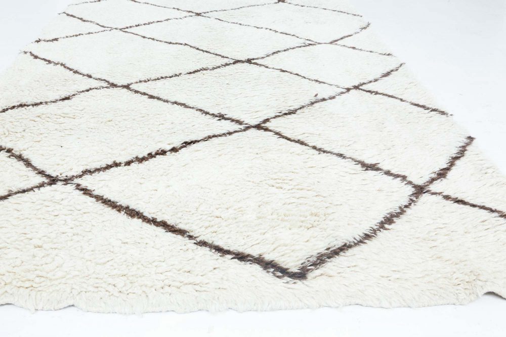 Moroccan Wool Runner with Tribal Geometric Design in Black and White N11780