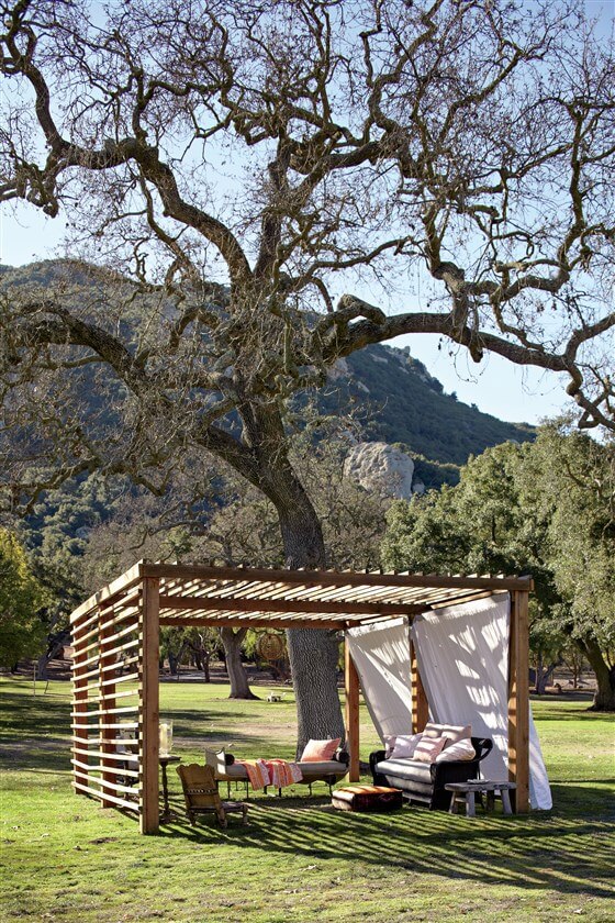 ellen-degeneres-house-farmhouse-decor-tips