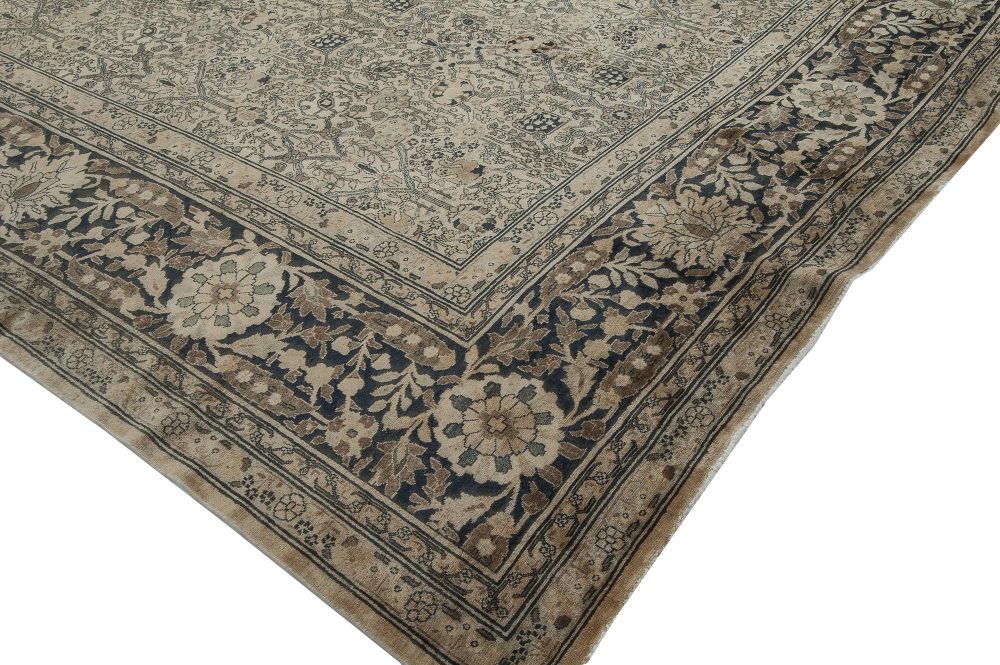 Large Antique Persian Tabriz Carpet BB1670