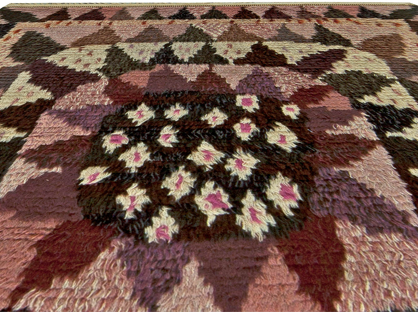 Vintage “Solrosen” Rya rug designed by Marianne Richter in Marta Maas Fjetterstrom’s workshop BB5957