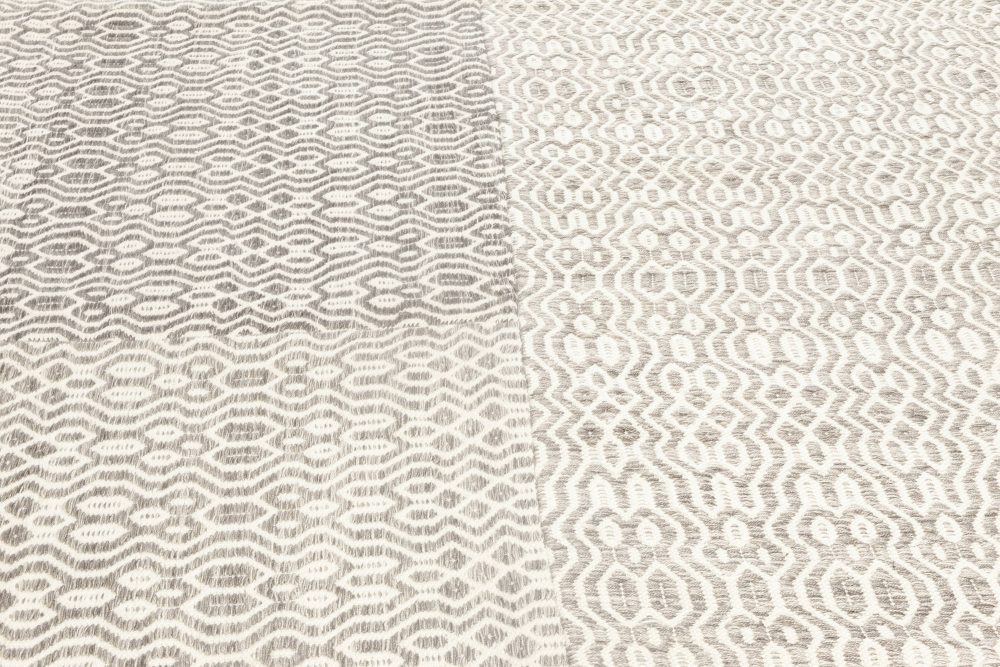 Doris Leslie Blau Collection Contemporary Gray, White, Flat-Weave Wool Rug N11852