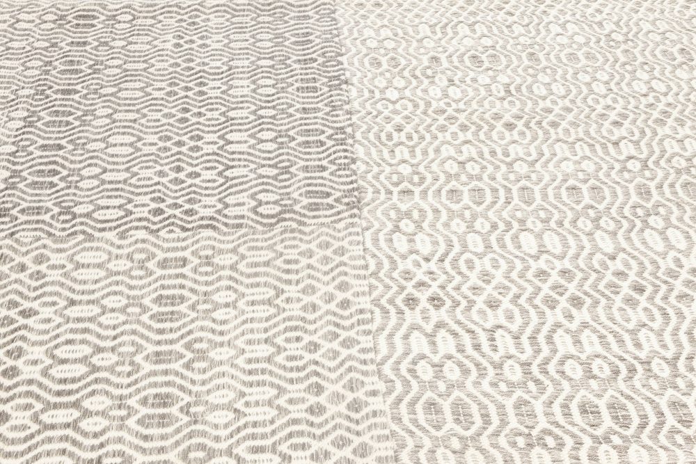 Doris Leslie Blau Collection White, Gray Flat-Weave Wool Rug N11858