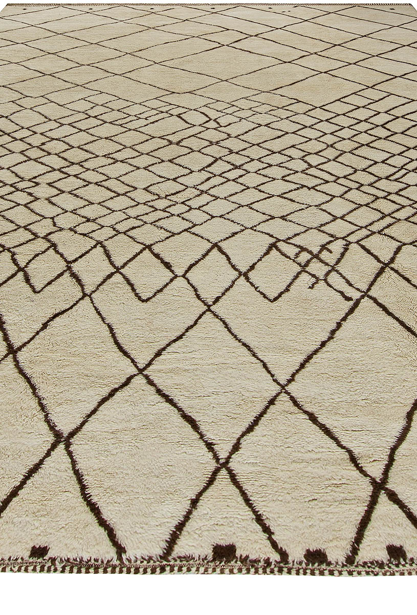 Handmade Moroccan Wool Rug with Tribal Diamond Design N10914