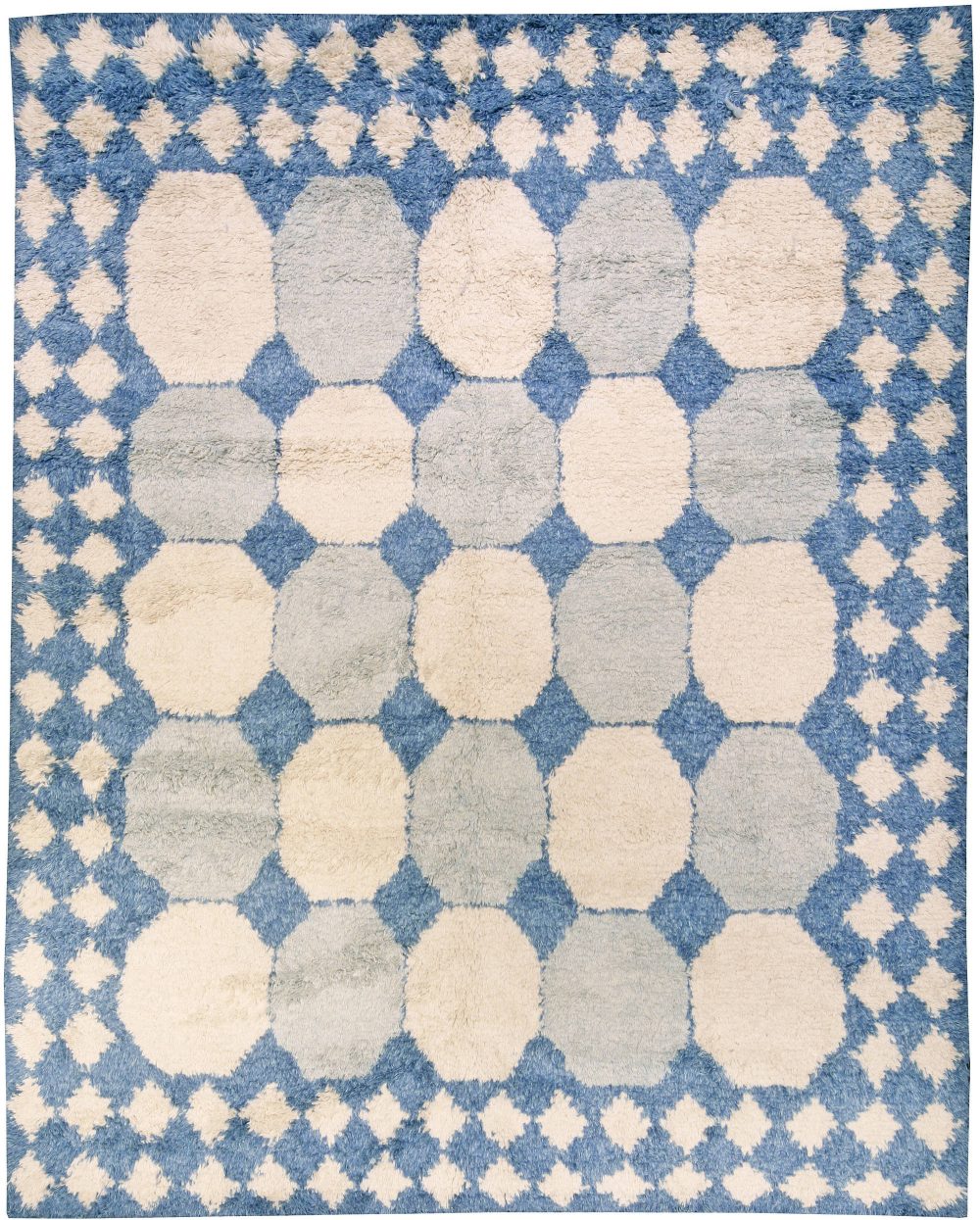 Contemporary Moroccan White and Blue Handwoven Wool Rug N10939