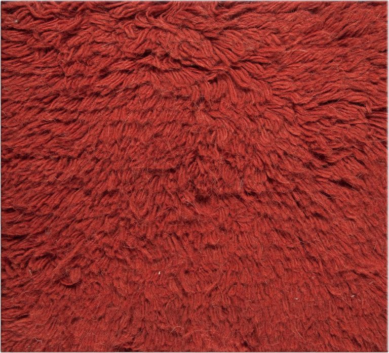 Loft Rugs That Soften Large Volumes Without Losing Scale — Made-to-measure rugs