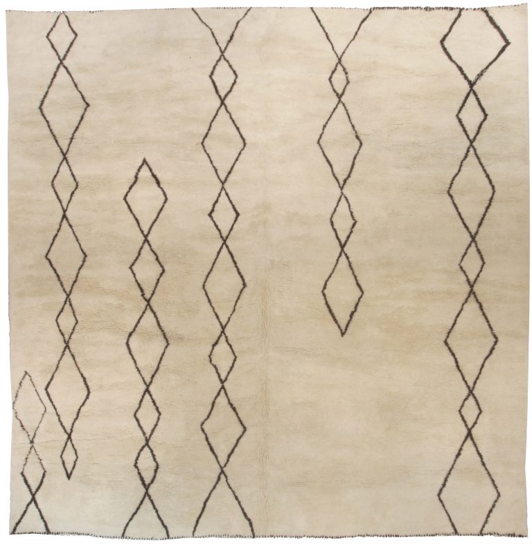 What Makes Hand-Knotted Custom Rugs Different from Other Luxury Options? (3)