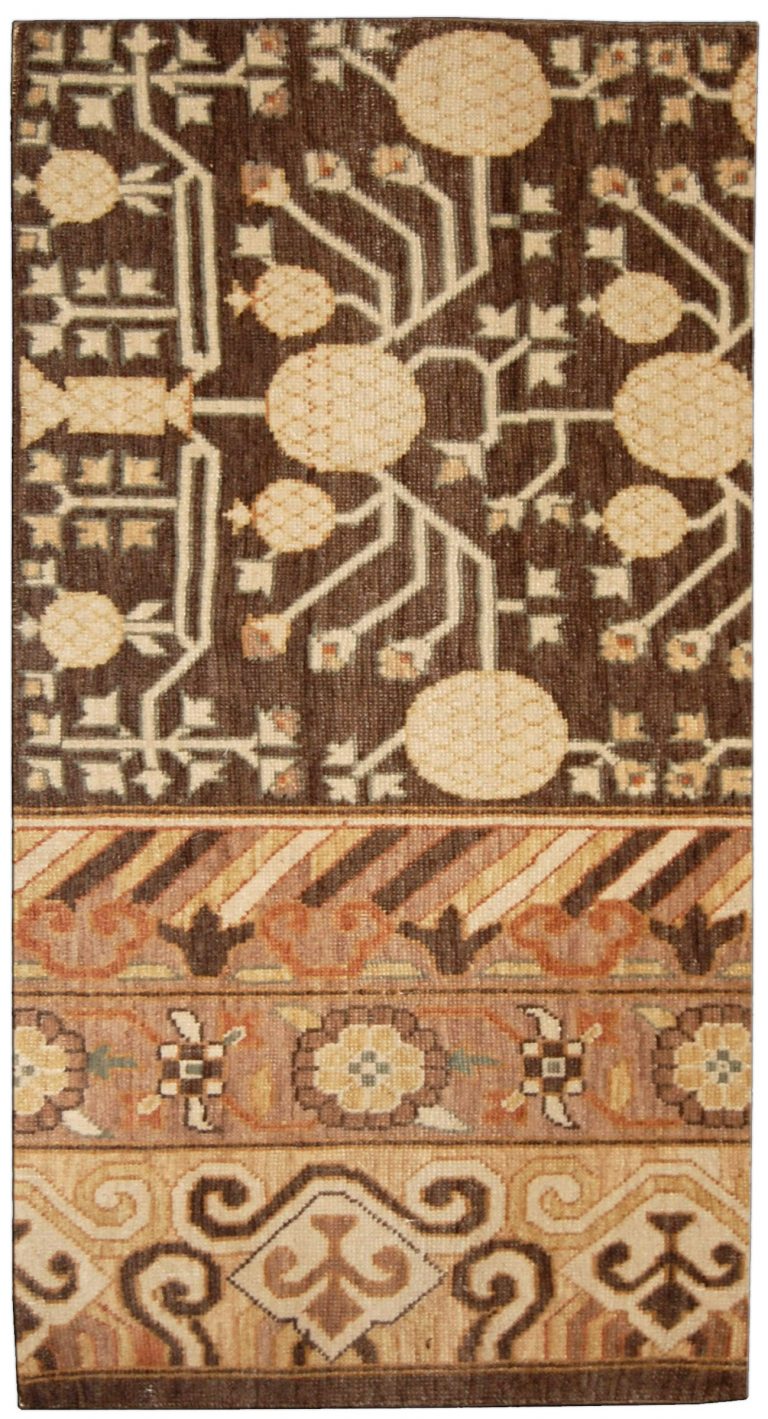 Nautical Charm: Coastal Interiors with Custom Area Rugs — Tailored carpets