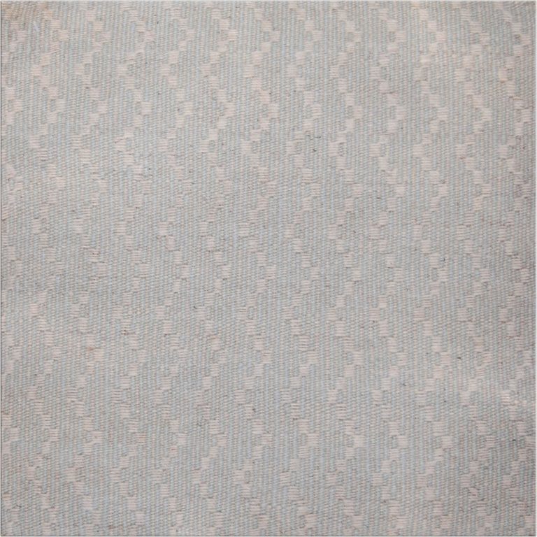 Warmth Underfoot: Optimizing Custom Rugs for Underfloor Heating