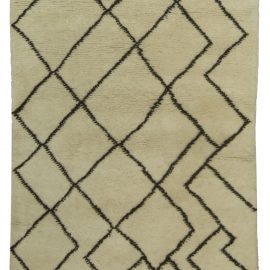 Moroccan Wool Area Rug with Tribal Style Diamond Design in Black and White N10557