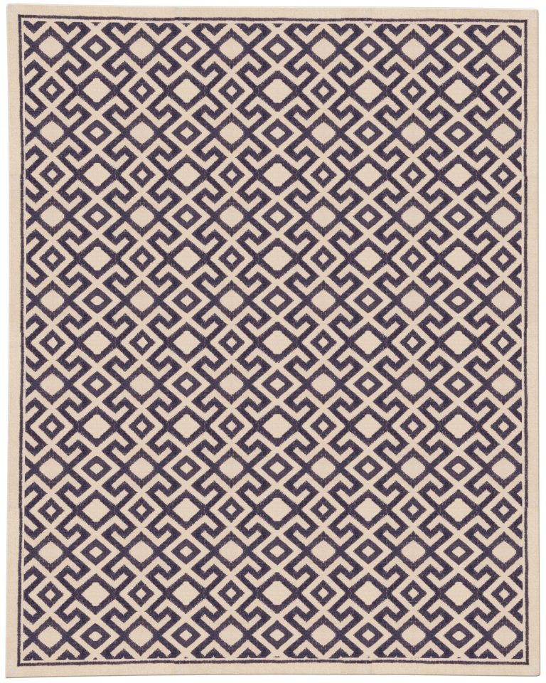 How to Choose Rug Color When the Room Already Has Strong Finishes — Tailored carpets