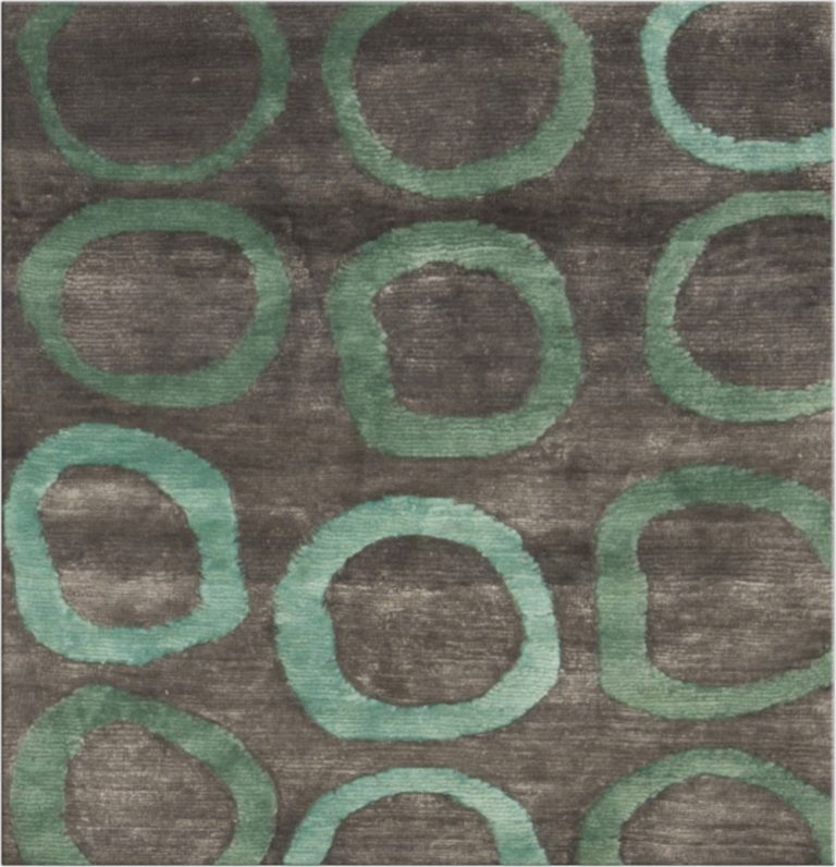 Quiet Luxury Rugs Without Looking Flat or Generic — Tailored carpets