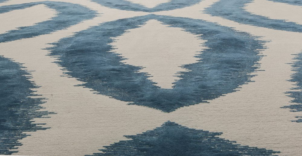 Doris Leslie Blau Collection Modern Mandorla Hand-Carved Silk Design Rug N11407