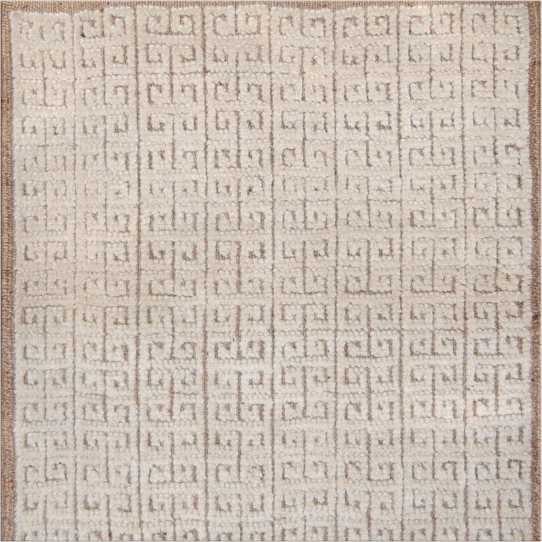 Quiet Luxury Rugs Without Looking Flat or Generic — Made-to-measure rugs