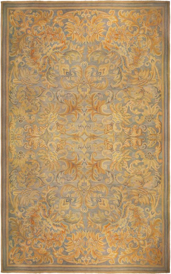 oriental-rug-in-living-room